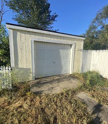 2nd image of 701 E Center St