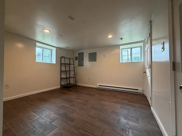 338 Riverside Ave #B — Photo 2