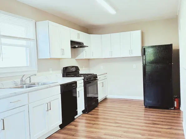 33 Elmwood Avenue image 1 of 11