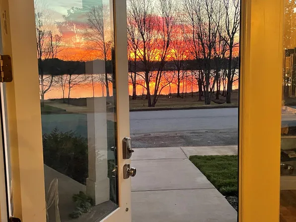 15 Waterside Ln, Taylors, SC 29687