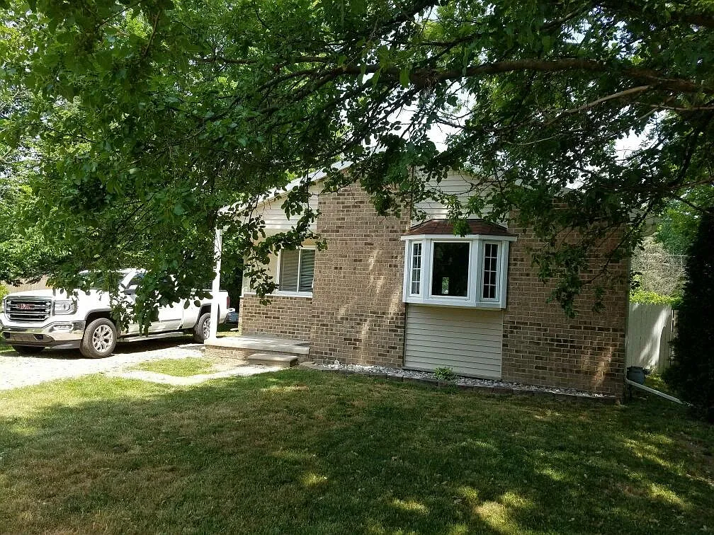 30 Turrill Ave photo 1