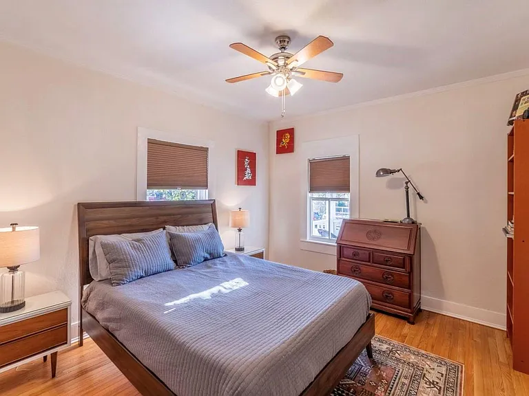 1503 Newton St — Photo 18