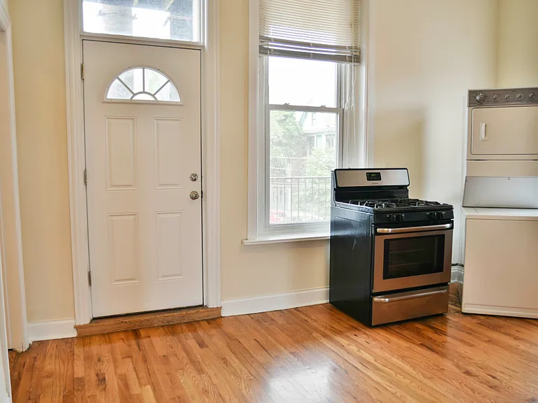 3350 N Sheffield Ave #2 — Photo 14