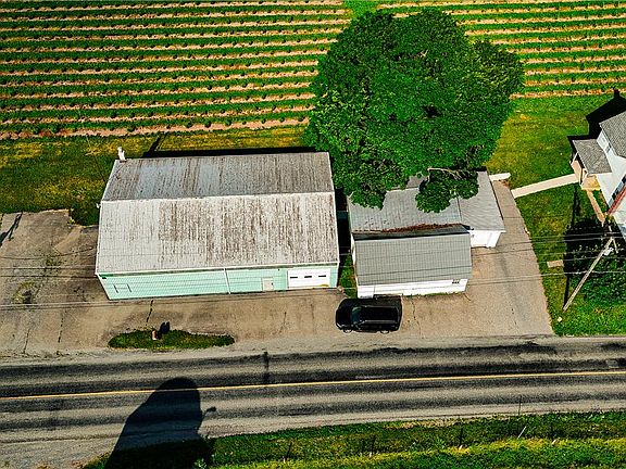 3rd image of 868 Catawissa Rd