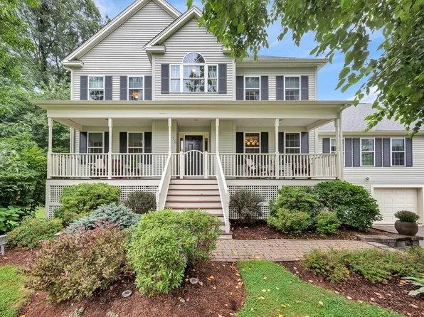 12 Woodwell Cir, Amesbury, MA 01913