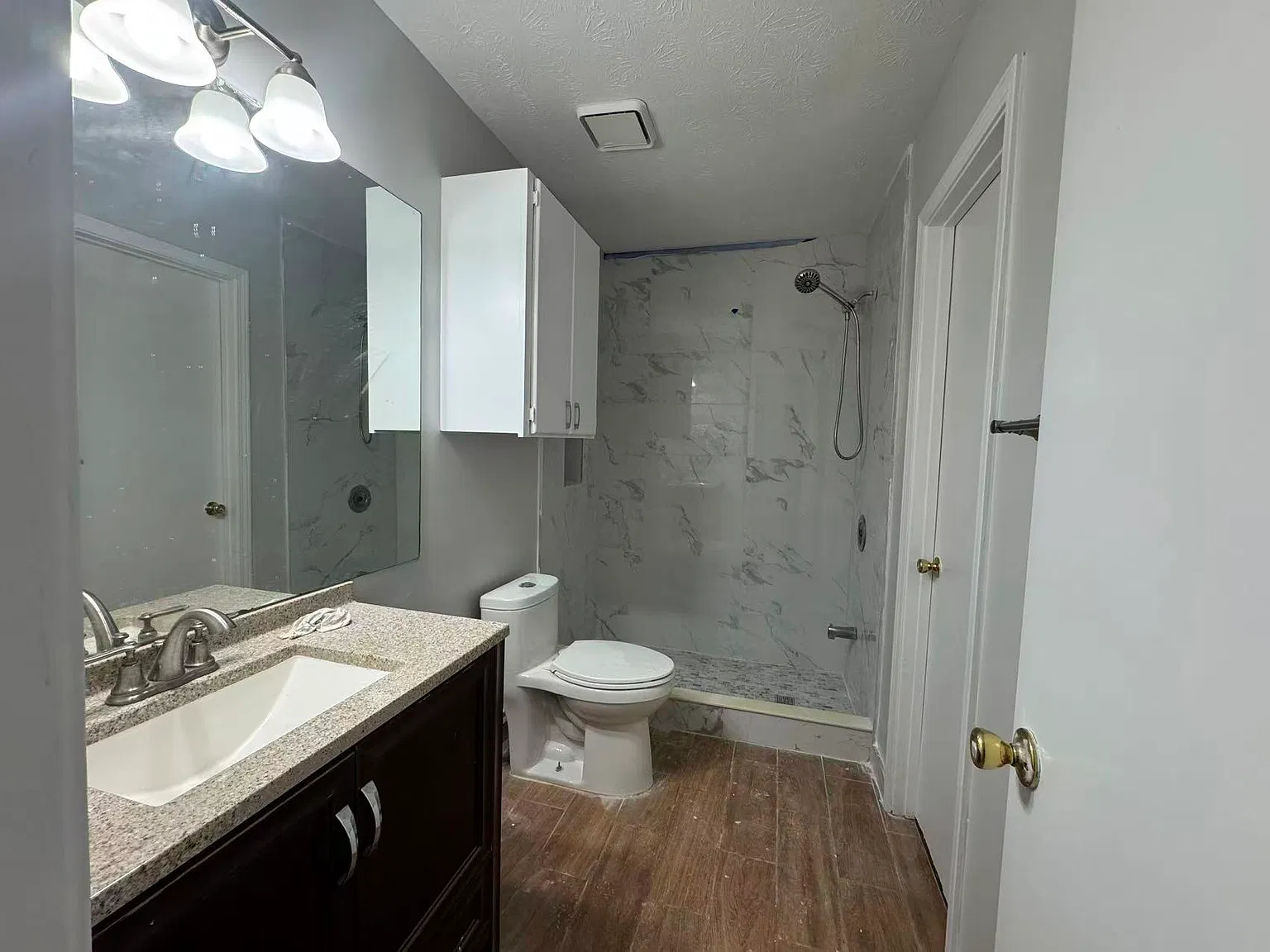 2 bed, 1100 sqft, $1,600 — Photo 3