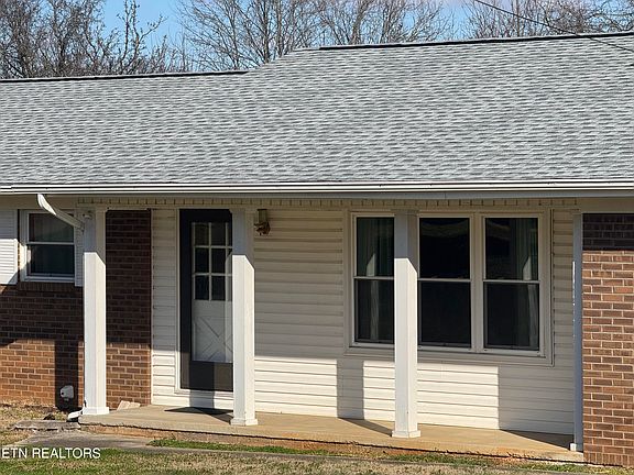 3rd image of 2954 Milford Ave