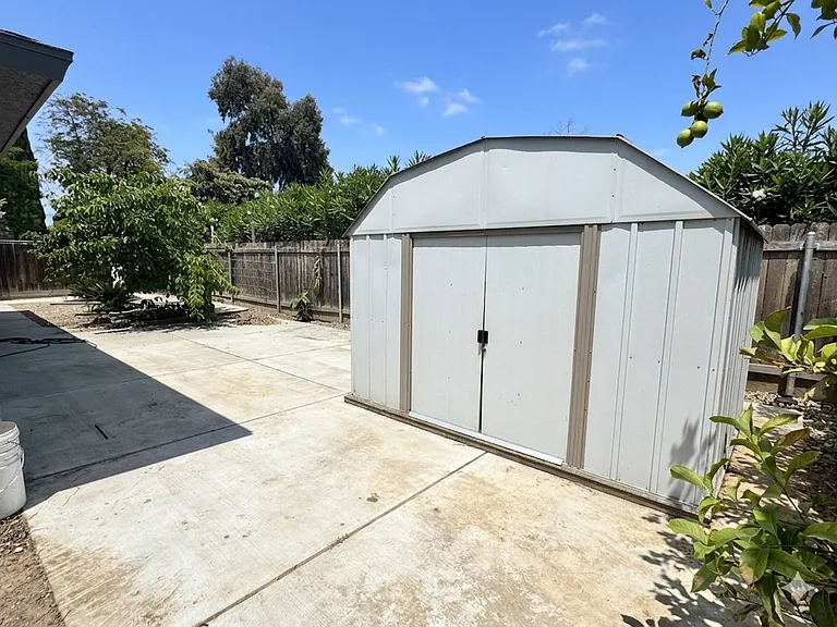 3115 W Santa Ana Ave — Photo 26