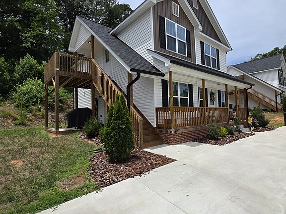2nd image of 427 N Church St #427