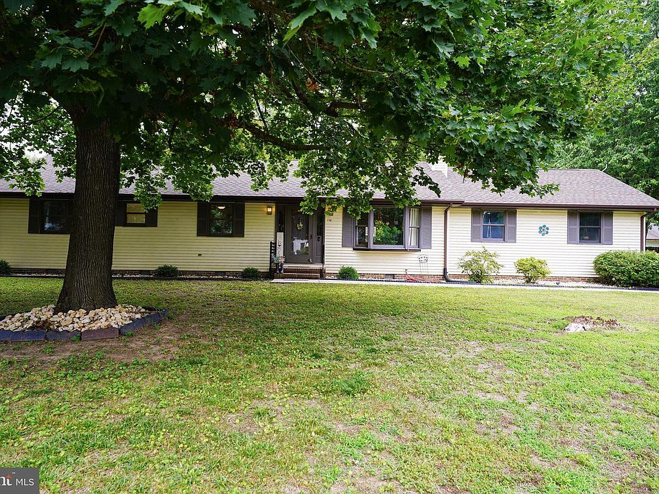 1st image of 119 Shamrock Dr