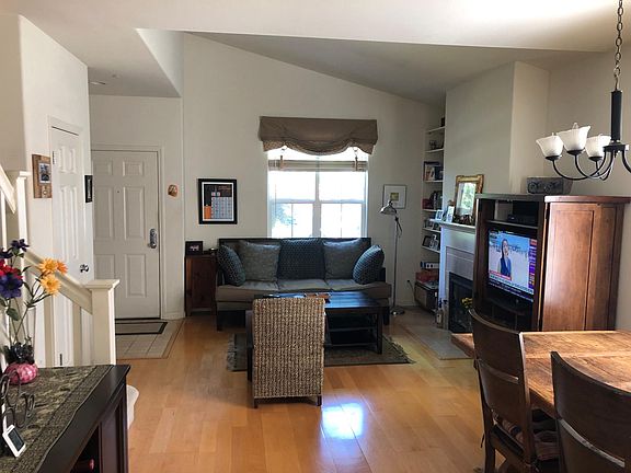 2nd image of 94 Arnold Dr #94