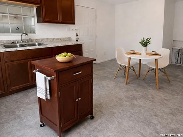 217 N Park Ave — Photo 12