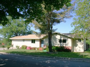 2215 Wildberry Ln, Auburn, CA 95603
