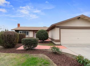 429 E Oakridge Ct, Visalia, CA 93291