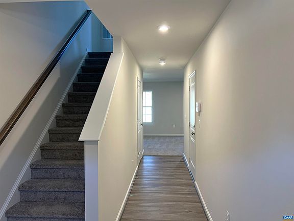 2nd image of 325 Willowshire Ct