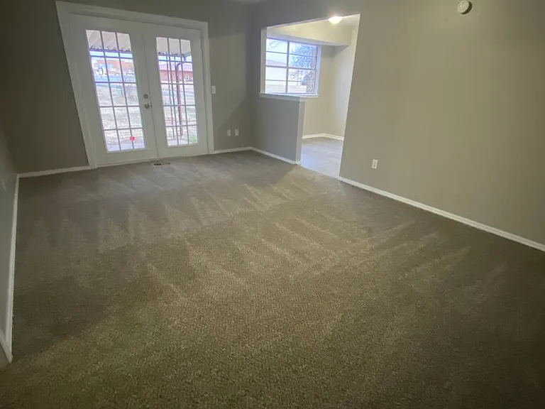 904 Craig Dr — Photo 13