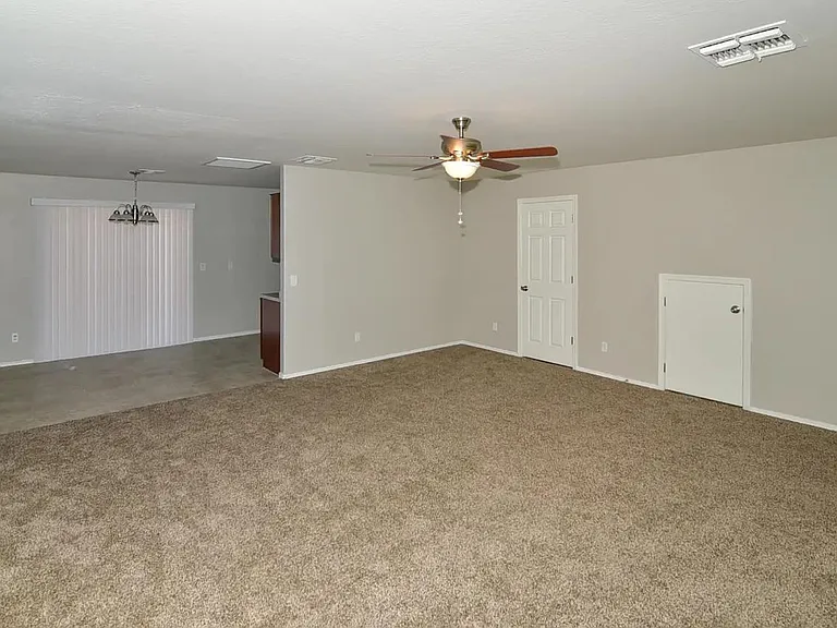 506 E Townley Ave #1 — Photo 2