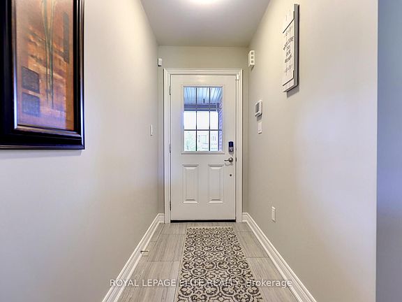 3rd image of 8025 Cole Ct