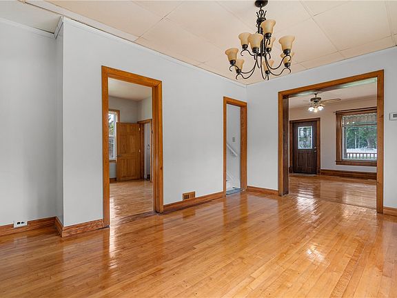 4th image of 1914 Cameron Street