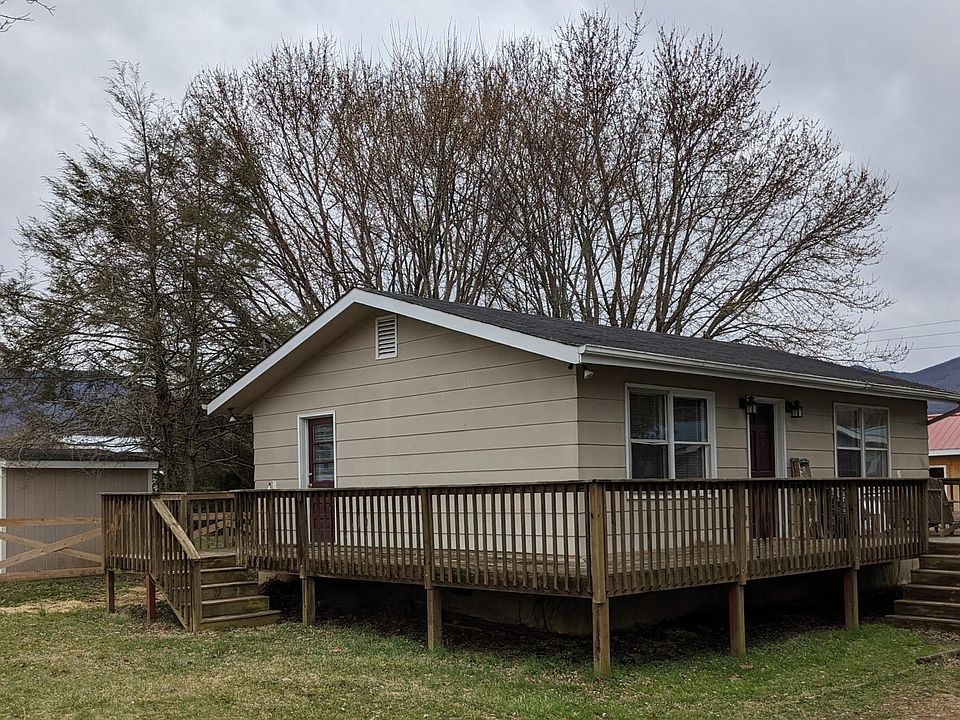1st image of 606 Camelot Dr