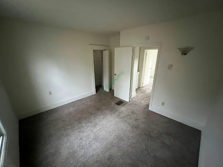 230 Locust St — Photo 11