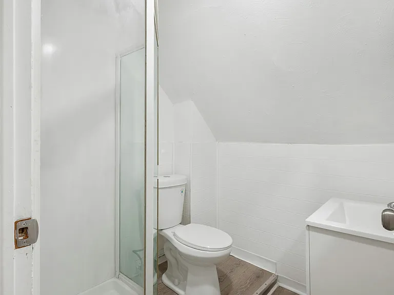 14608 Alder Ave — Photo 18