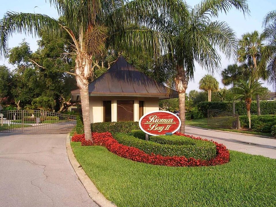 1st image of 790 Lake Dr