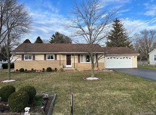 4470 William Ct, Fort Gratiot, MI 48059