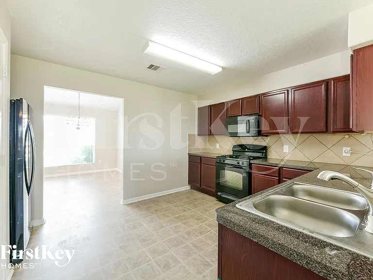 9909 Hyacinth Way — Photo 5