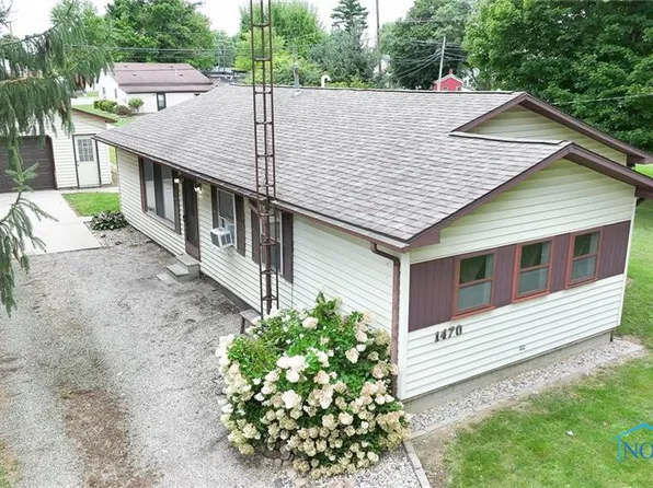 1470 Water St, Evansport, OH 43519