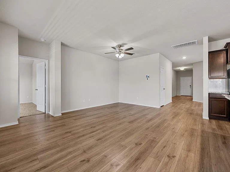 144 Onna St — Photo 20