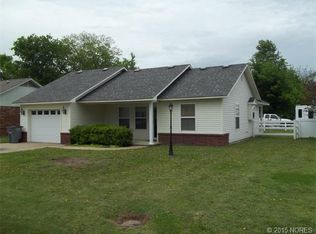 1109 SE 1st St, Wagoner, OK 74467