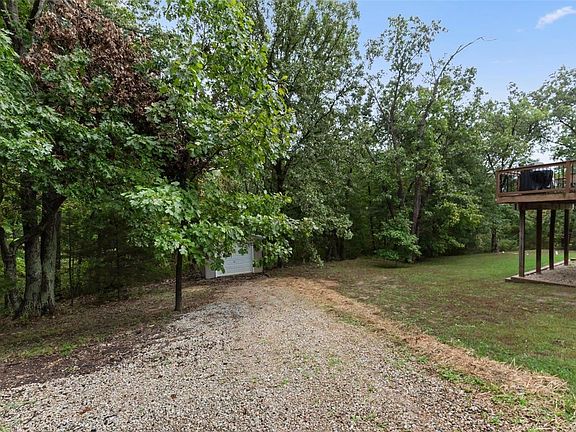 5th image of 429 Winding Woods Dr