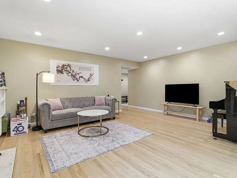 872 W Knickerbocker Dr — Photo 9