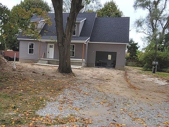 2nd image of Leslie Dr #60