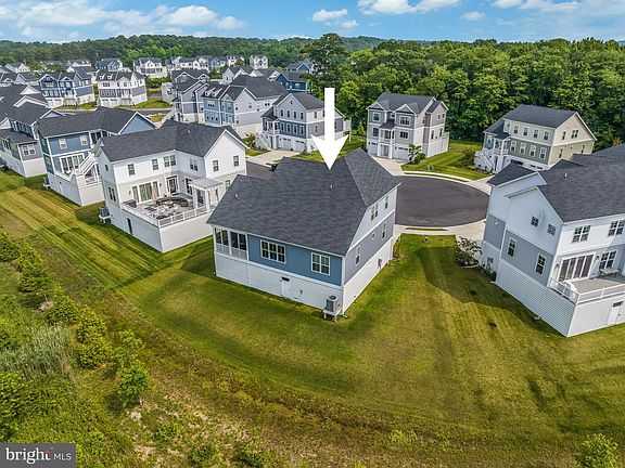 5th image of 11 Larchmont Ct
