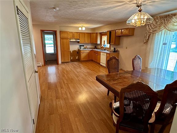 4th image of 2838 Forest Ln
