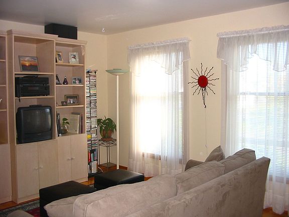 4th image of 4 Wilson Ln