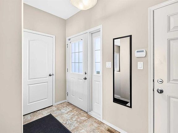 4th image of 21 N Pinetree Close