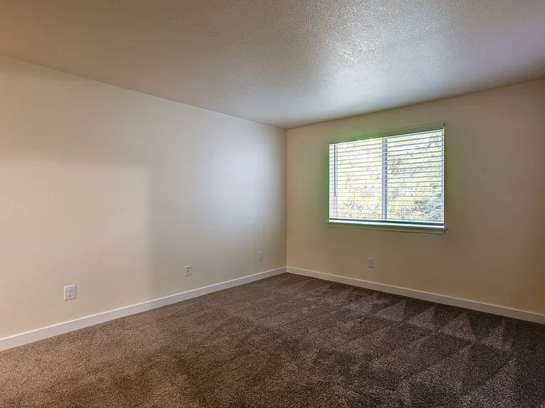 Cascade Village Estacada — Photo 12