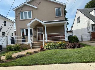 1094 Fayette St, Uniondale, NY 11553
