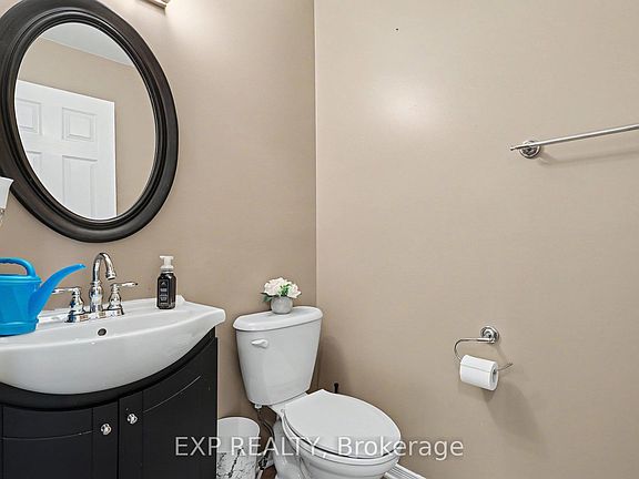 2nd image of 273 Rolling Meadow Cres
