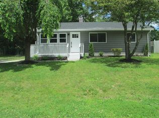 8 Blue Spruce Dr, Jackson, NJ