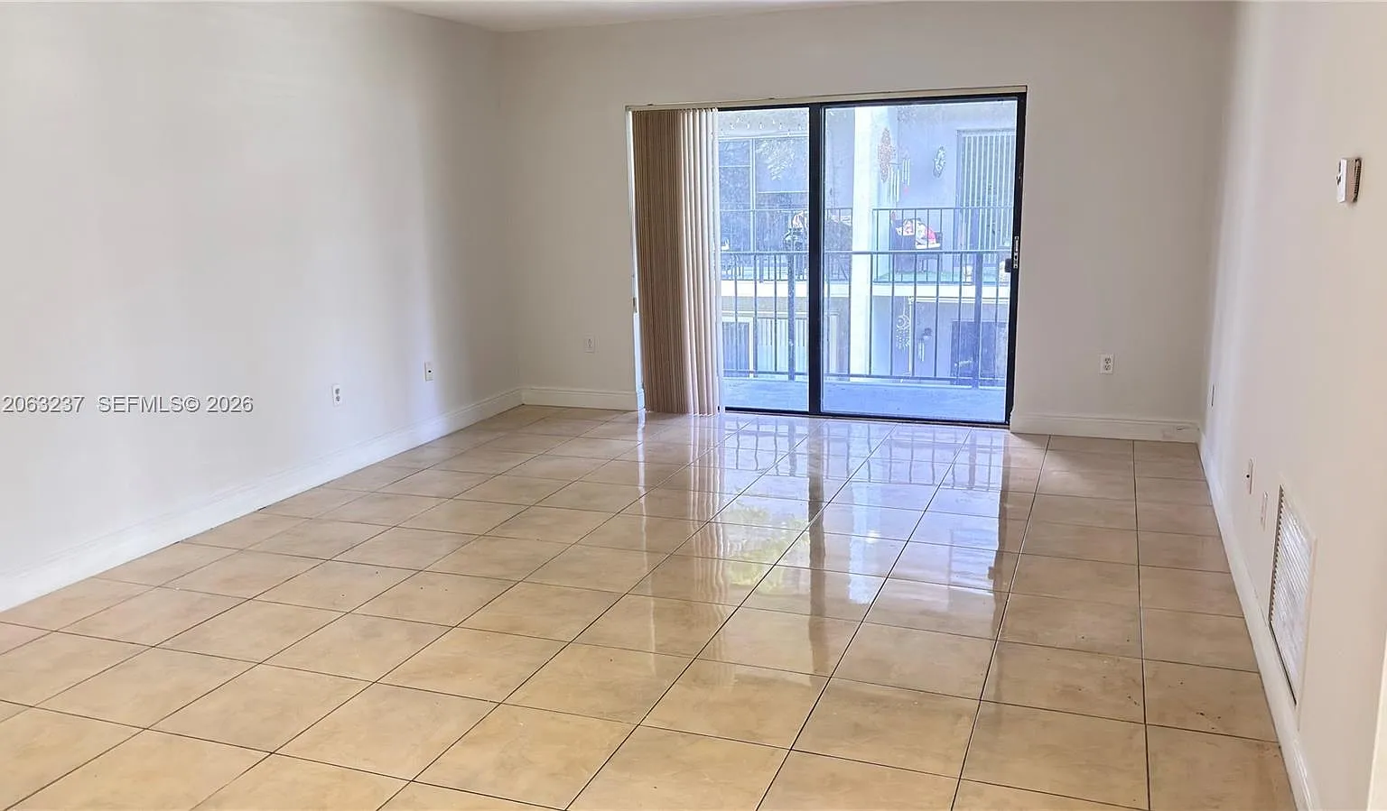 Nob Hill West Condo — Photo 3