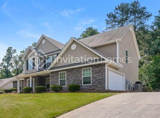 3144 Oak Ridge Ln, Loganville, GA 30052