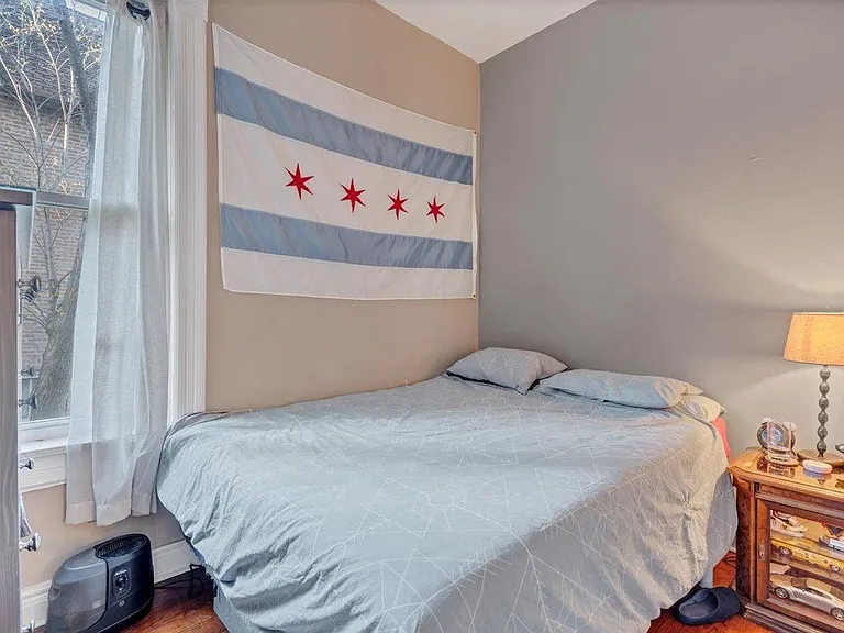 1410 N Maplewood Ave #2 — Photo 2