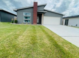 9716 Annabelle St, Wichita, KS 67207