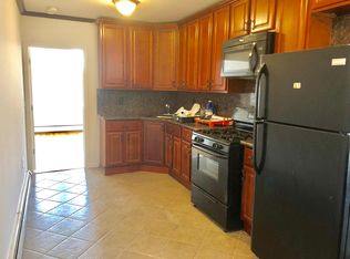 320 Forrest St APT 3B, Jersey City, NJ 07304
