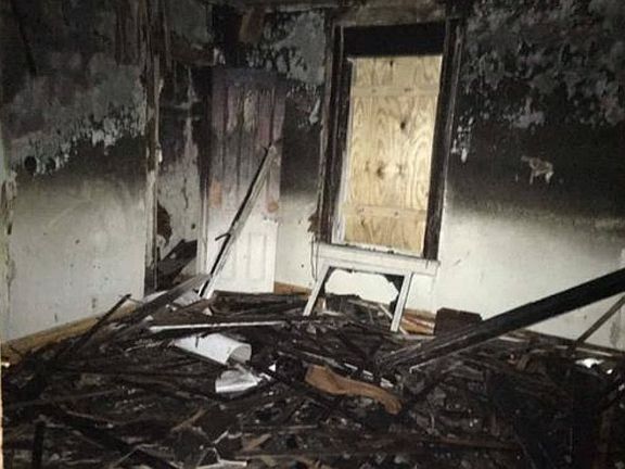 4th image of 129 Benkard Ave