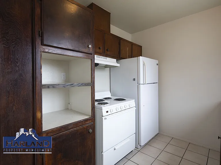 4304 51st St #9 — Photo 7